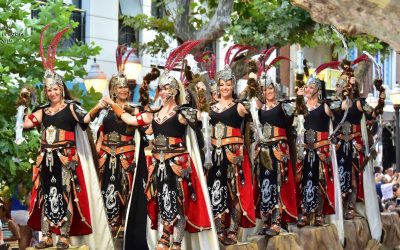 Reserva tu silla para el desfile de gala de Moros y Cristianos de Dénia