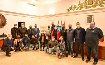 Los Moros i Cristians de Dénia renaixen a la festa con el Mig Any