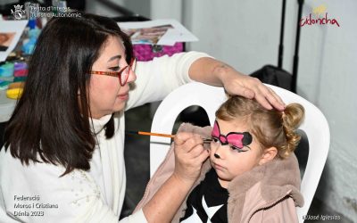 El Mig Any Infantil de Dénia rompe todos los pronósticos y congrega a más de 500 niños en la sala Llunàtics